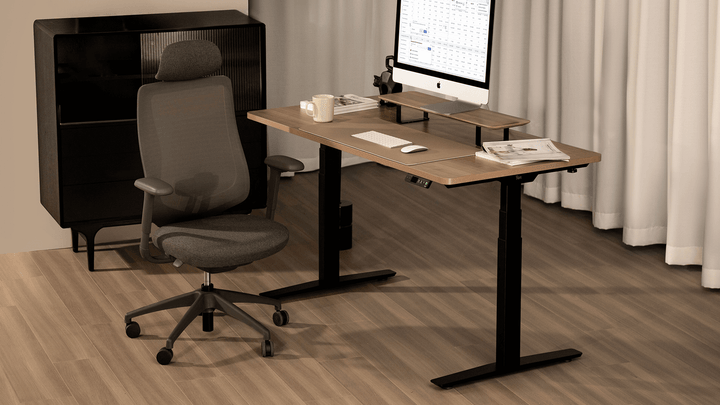 Classic Pesk Standing Desk and Galileo Chair Set